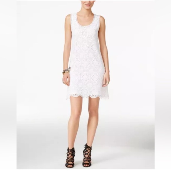 Karen Kane Crocheted Dress - Picture 4 of 13